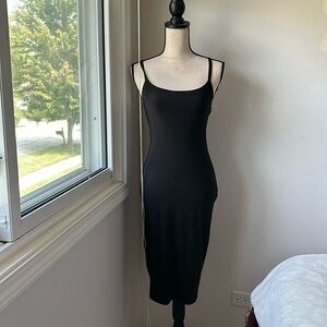 Figure fitting spaghetti strap maxi dress